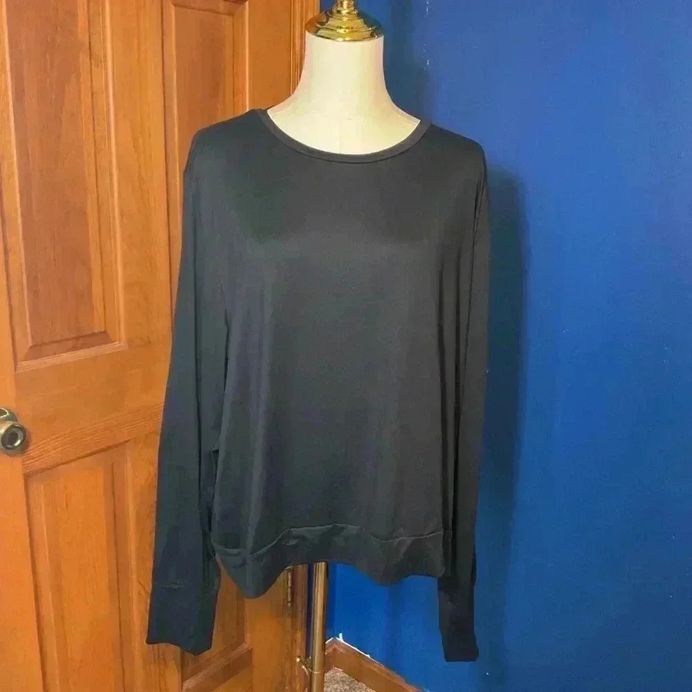 Luka lux long sleeve black long leeve tee shirt. Size xxl.